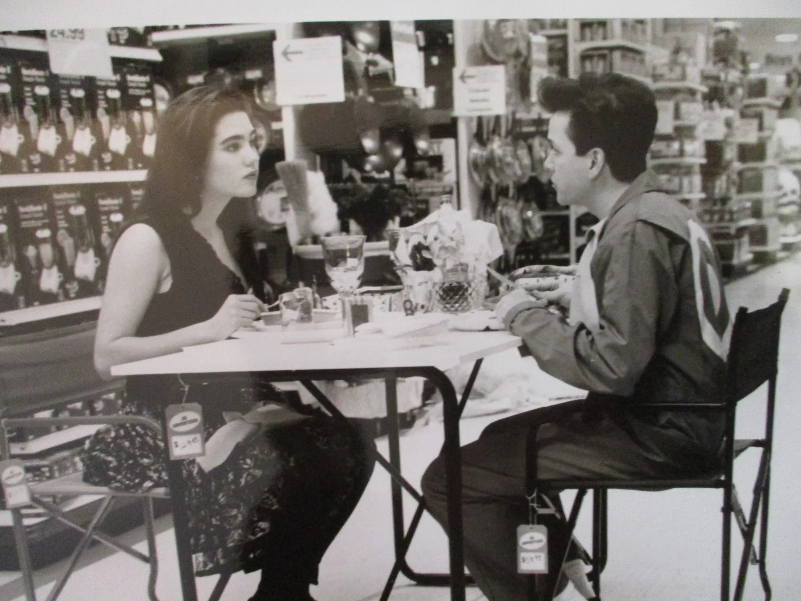 Jennifer Connelly/Frank Whaley(CAREER OPPORTUNITIES)1991 10x 8 B & W Press Photo, изображение 2