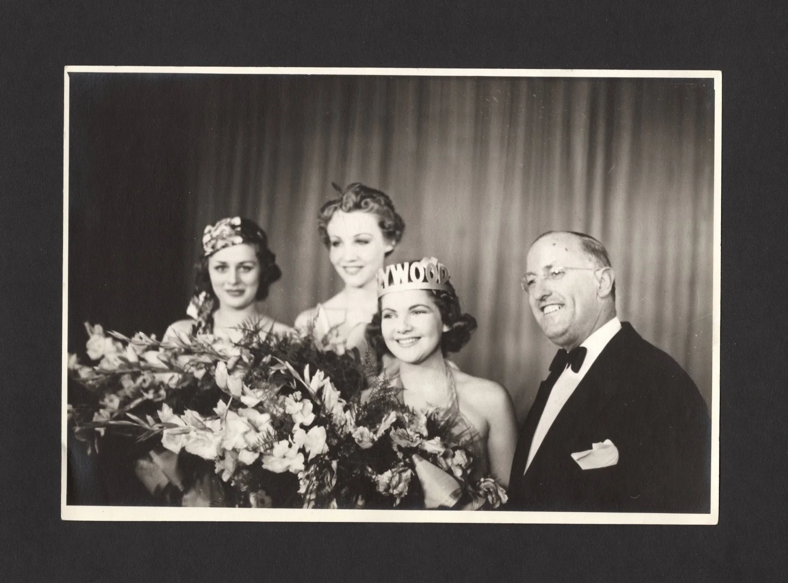 RARE 4PC 1934 ZIEGFELD MASTER ALFRED CHENEY JOHNSTON BEAUTY PAGENT PHOTO & BADGE, изображение 3