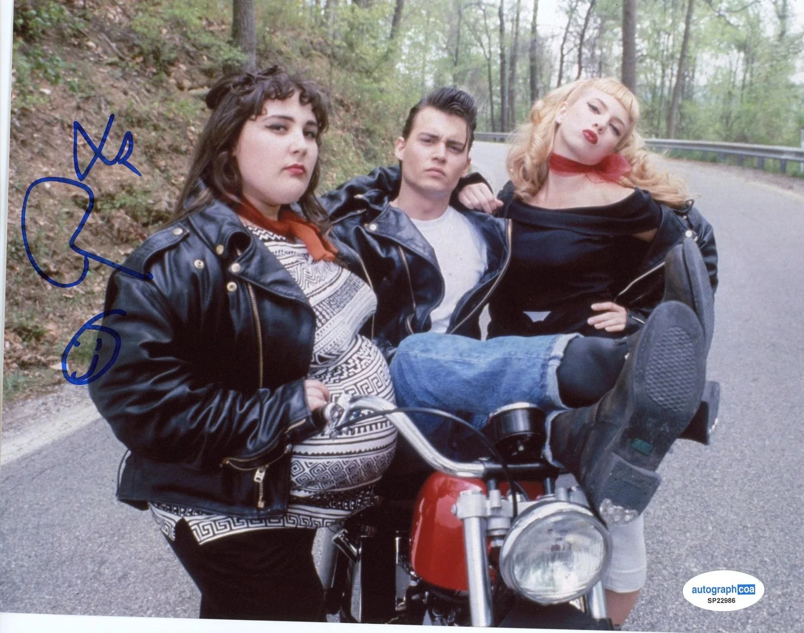 Ricki Lake — Ricki Lake "Cry-Baby" AUTOGRAPH Signed 'Pepper Walker' 8x10 Photo C ACOA