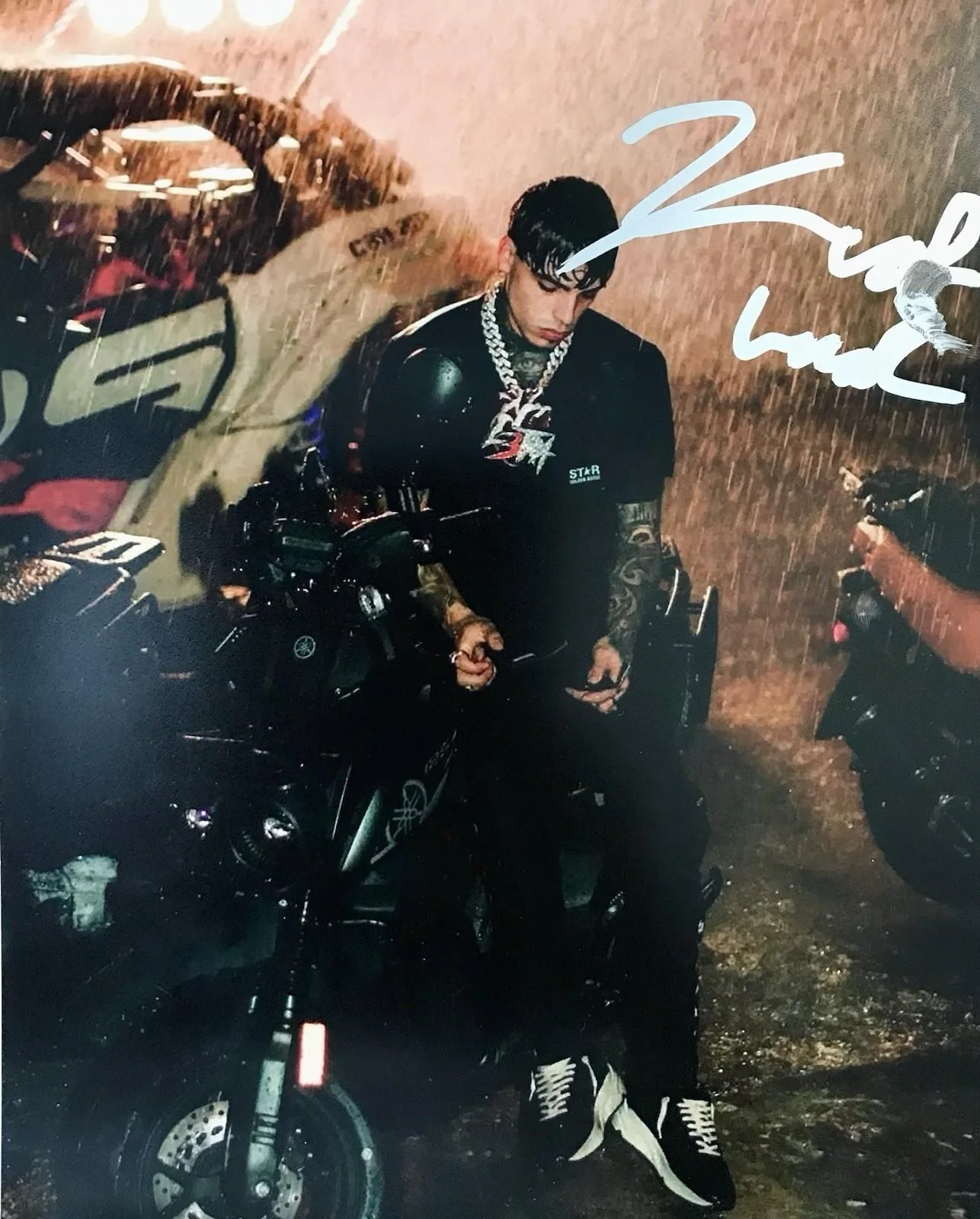 LUAR LA L SIGNED 8X10 PHOTO W/ EXACT PROOF PUERTO RICO MUSIC ANUEL AA AUTOGRAPH, изображение 2