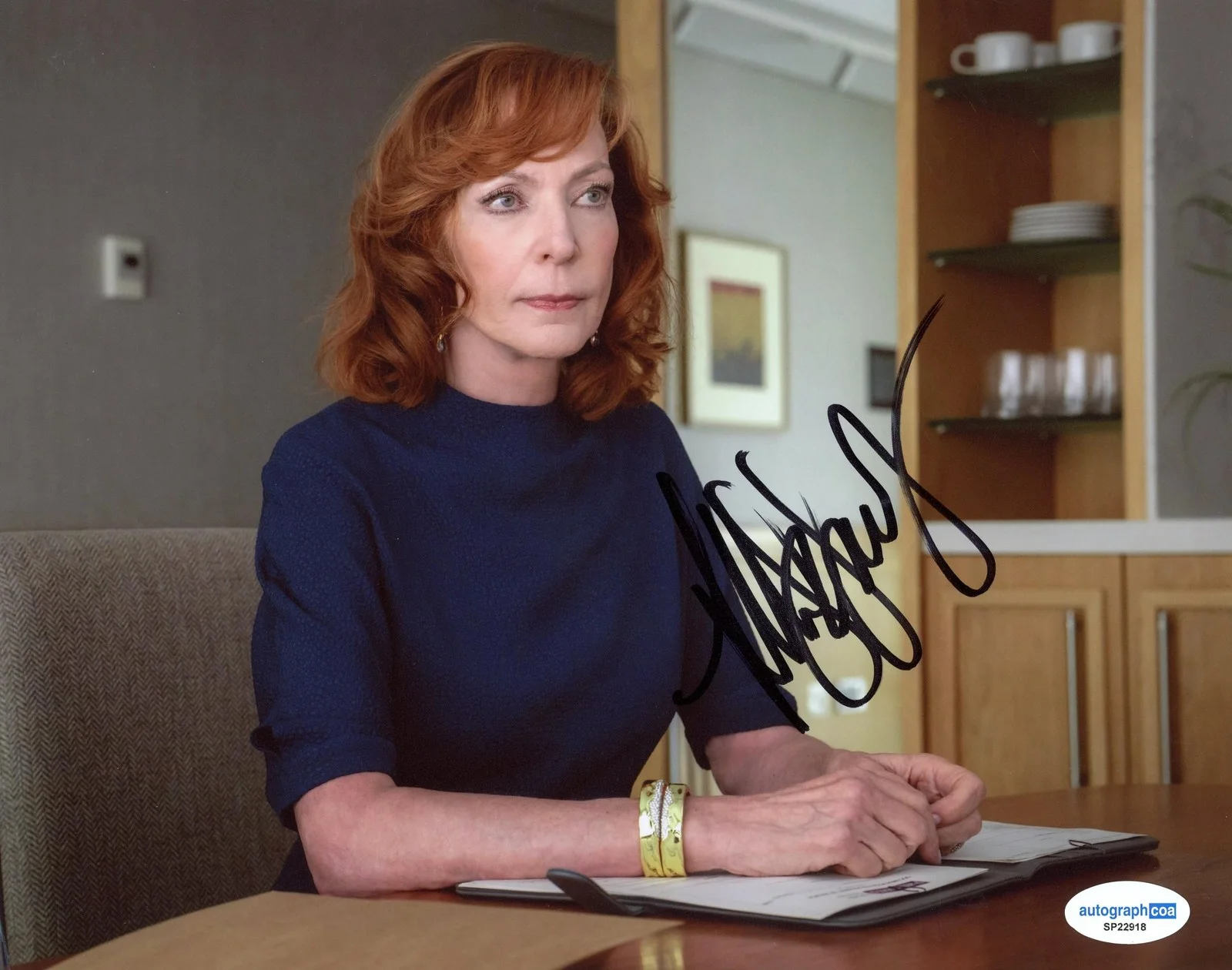 Allison Janney — Allison Janney "The Roses" AUTOGRAPH Signed 'Eleanor' 8x10 Photo ACOA