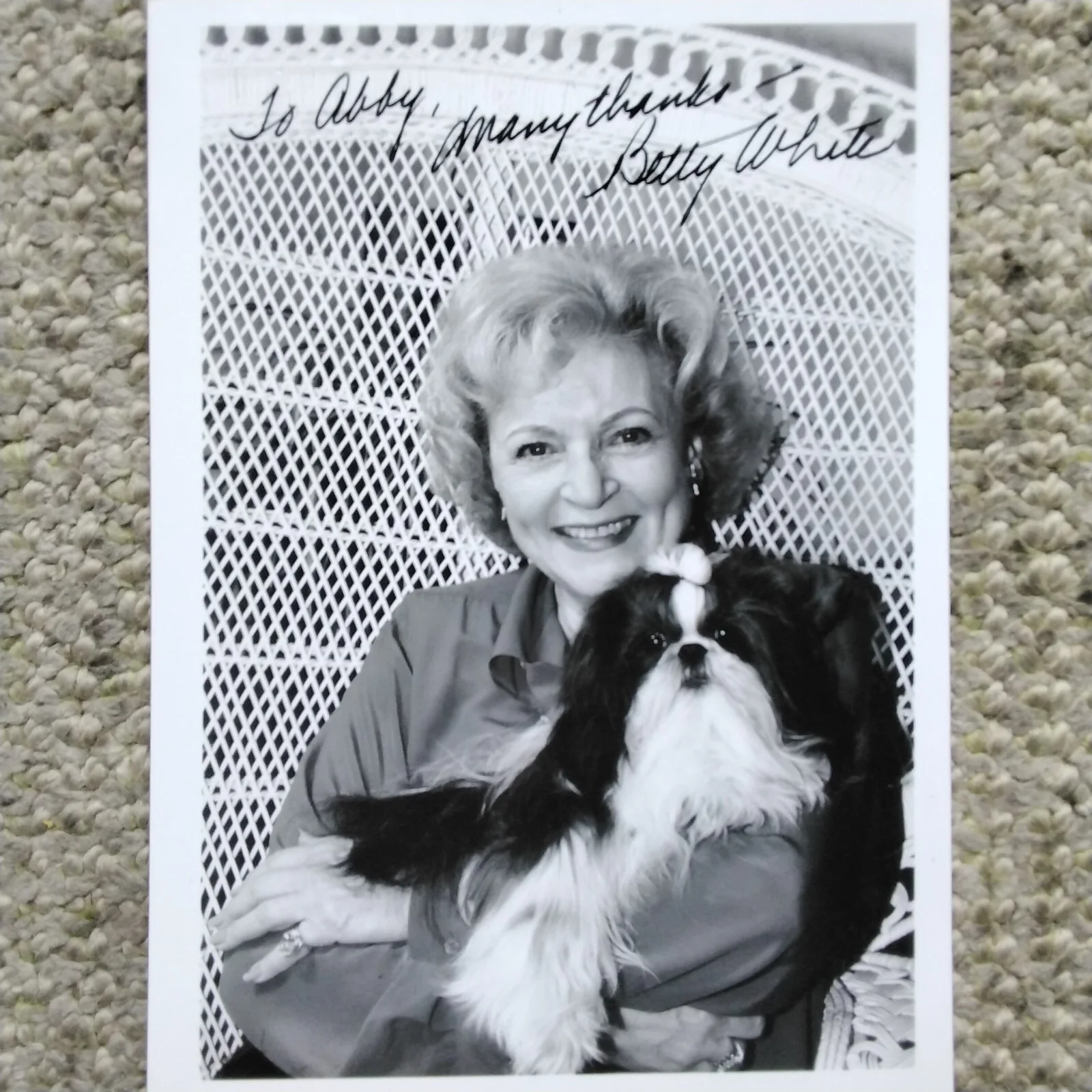 Betty White SIGNED Photo TV Actress Mary Tyler Moore Golden Girls 50 Years COA, изображение 2