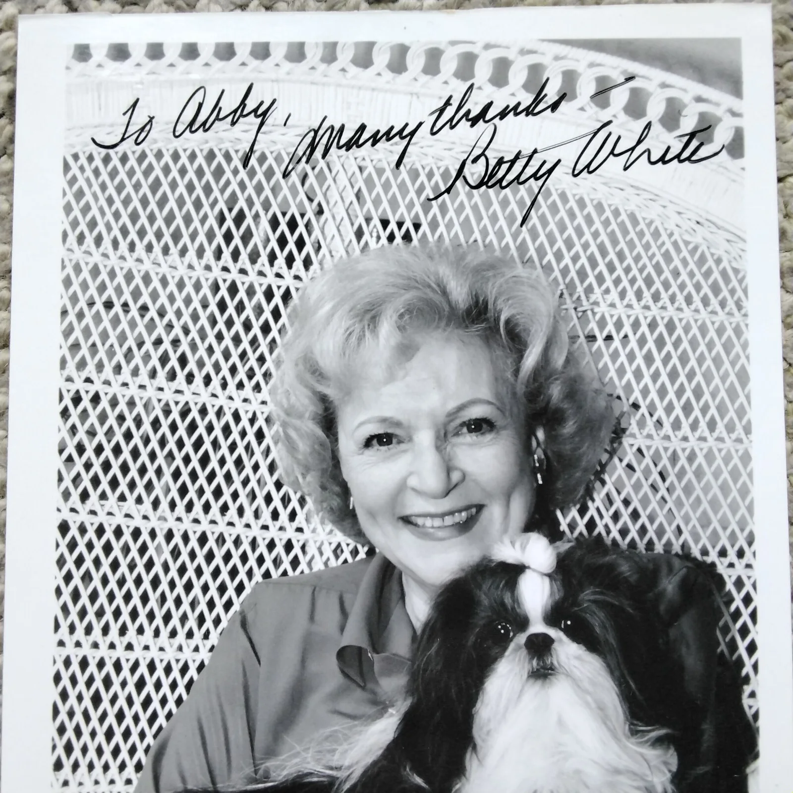 Betty White SIGNED Photo TV Actress Mary Tyler Moore Golden Girls 50 Years COA, изображение 3