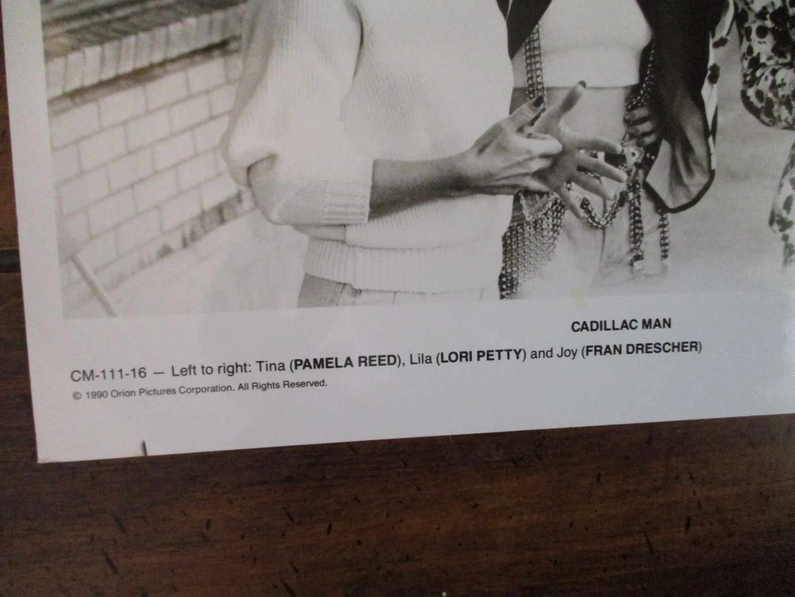 Pamela Reed/Lori Petty/Fran Drescher(CADILLAC MAN)-1990 10 x 8 B & W Press Photo, изображение 2