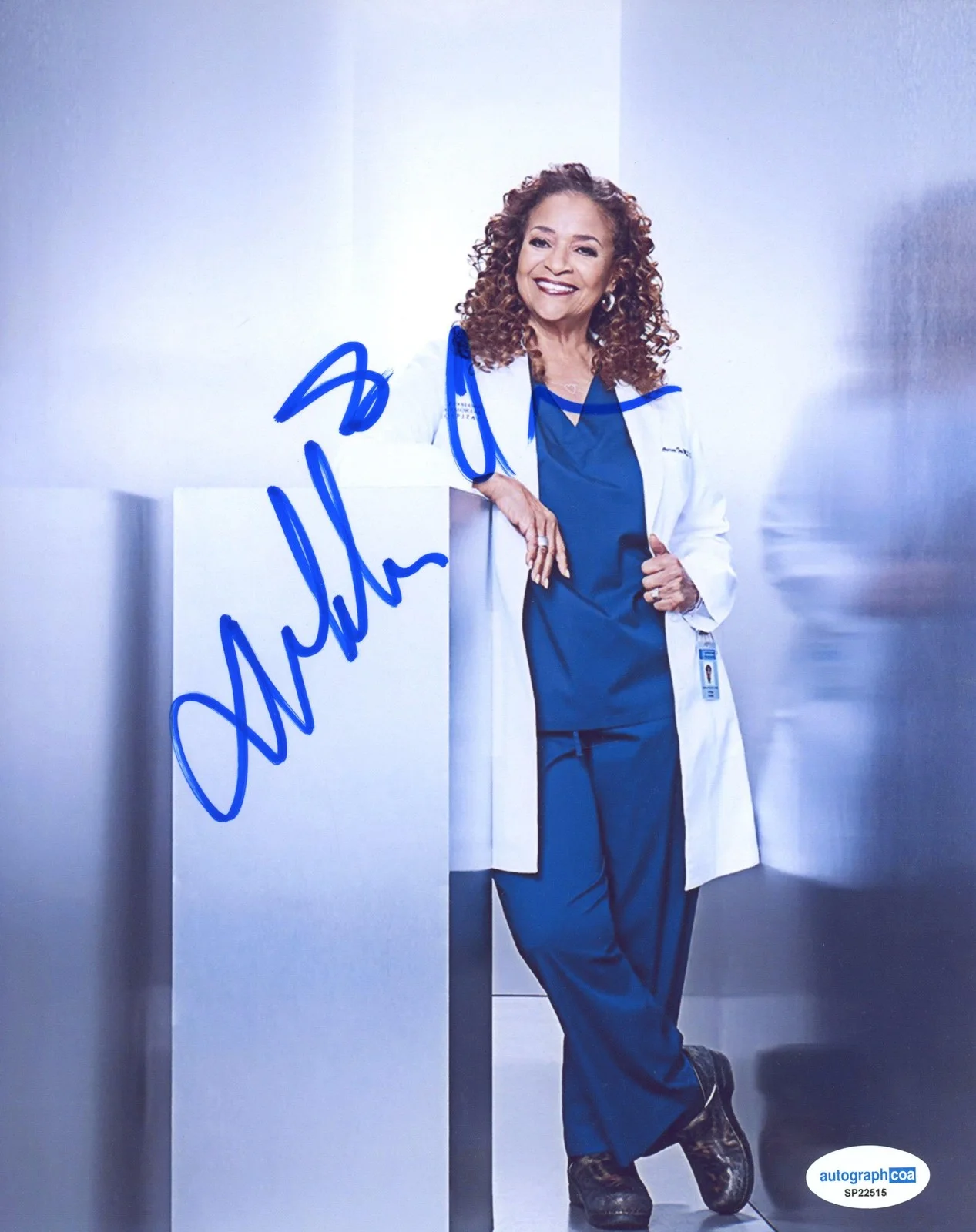 Debbie Allen — Debbie Allen "Grey's Anatomy" AUTOGRAPH Signed 'Dr. Catherine Avery' 8x10 Photo