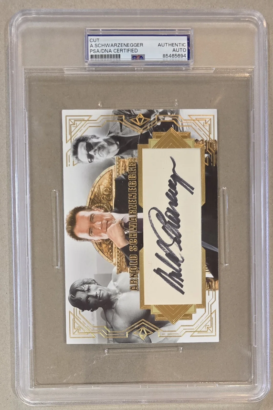Arnold Schwarzenegger — ARNOLD SCHWARZENEGGER Large Cut Auto Card PSA/DNA & BAS Beckett Autograph PSA, изображение 2