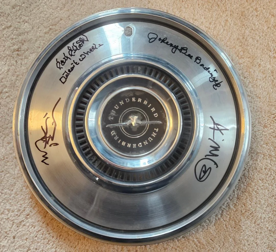 Mitch Ryder Earl Elliott Jim McCarty Johnny Bee Badanjek — DETROIT WHEELS AND MITCH RYDER SIGNED HUBCAP 4 AUTOS RARE BECKETT LOA AE44921