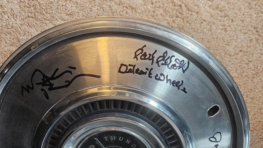 Mitch Ryder Earl Elliott Jim McCarty Johnny Bee Badanjek — DETROIT WHEELS AND MITCH RYDER SIGNED HUBCAP 4 AUTOS RARE BECKETT LOA AE44921, image 2