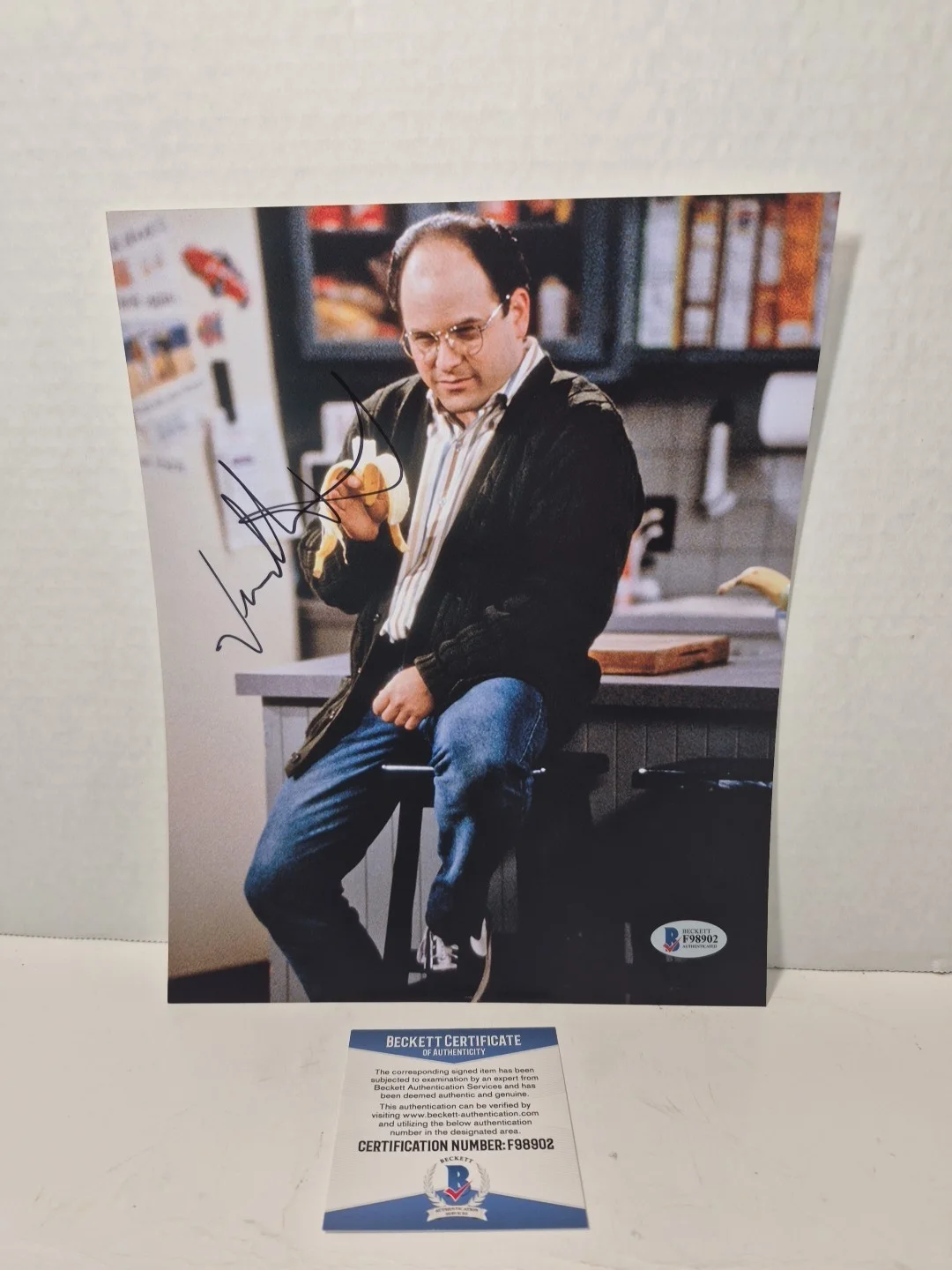Jason Alexander — JASON ALEXANDER SIGNED 8X10 PHOTO BECKETT BAS COA A501