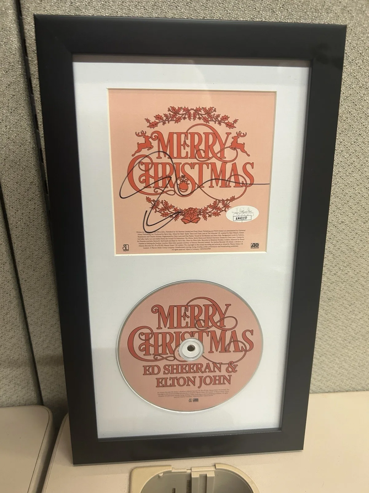 Ed Sheeran Singer Songwriter Signed Autograph Christmas Music CD Framed JSA COA, изображение 5
