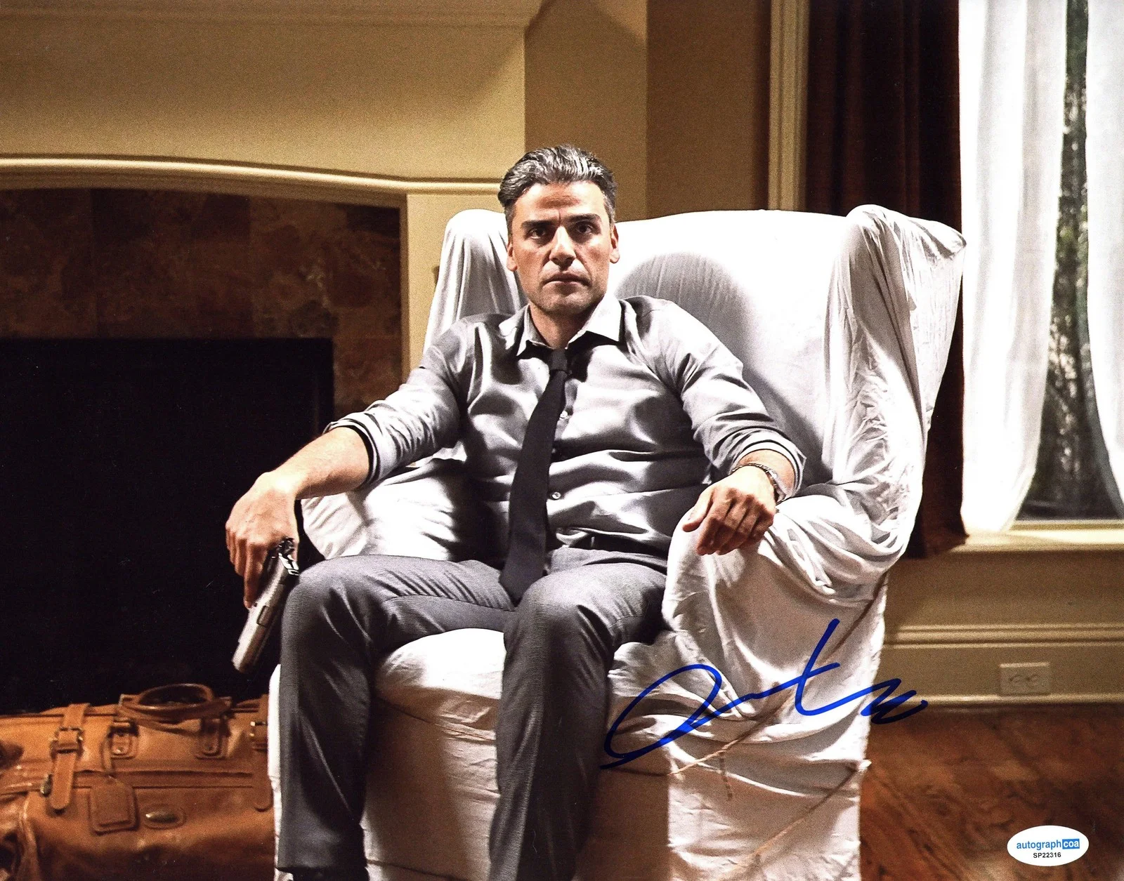 Oscar Isaac — Oscar Isaac "The Card Counter" AUTOGRAPH Signed 'William Tell' 11x14 Photo ACOA
