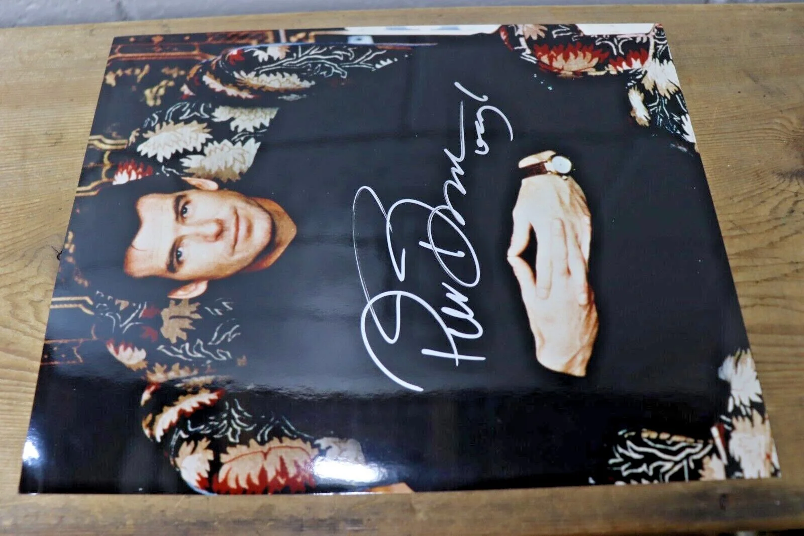 Pierce Brosnan — James Bond Pierce Brosnan Autographed Signature 8x10 Picture + 1999 Program C1, image 2