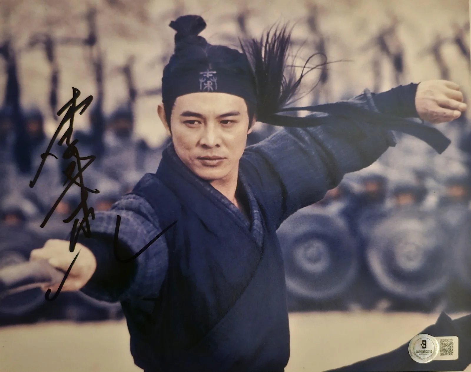 Jet Li — JET LI SIGNED AUTOGRAPH 8X10 HERO BECKETT BAS
