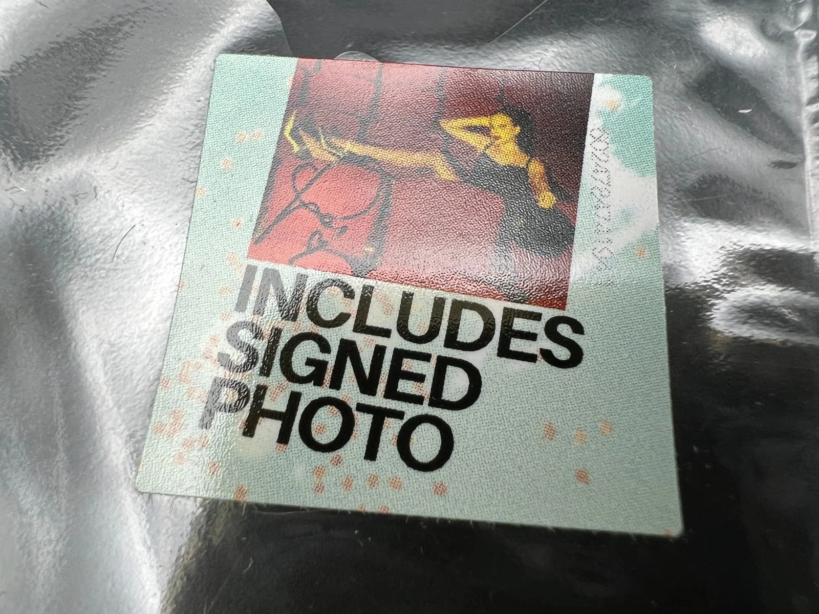 RARE LONG AUTO Taylor Swift Signed The Life of a Showgirl CD Album Photo #4, изображение 5