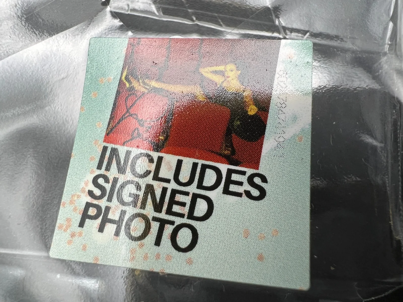 RARE LONG AUTO Taylor Swift Signed The Life of a Showgirl CD Album Photo #4, изображение 5