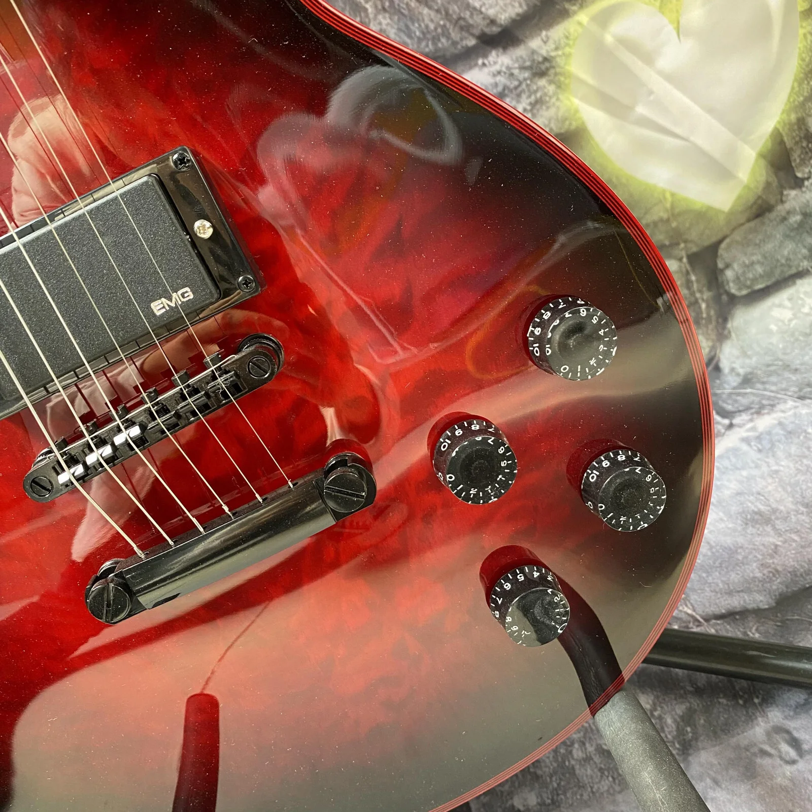 Newly Released Red Widow 2015 Electric Guitar EMG Pickup with A Top Quality, изображение 5