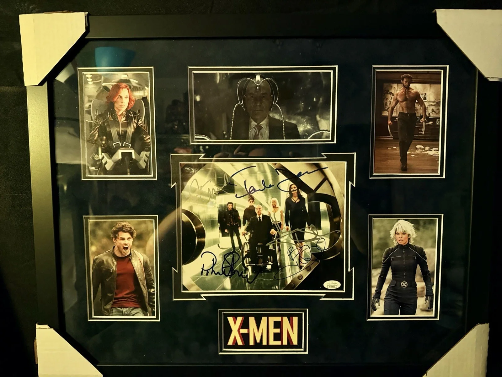 Patrick Stewart, Hugh Jackman, Halle Berry — X-Men Patrick Stewart Halle Berry Hugh Jackman +2 Signed 8x10 JSA Framed