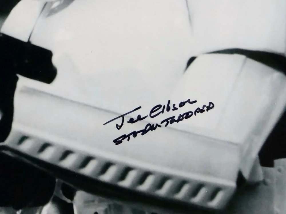 Syd Wragg — Joe Gibson Autographed 11x14 Firing Gun Photo w/ Stormtrooper - JSA Auth *Black, изображение 2