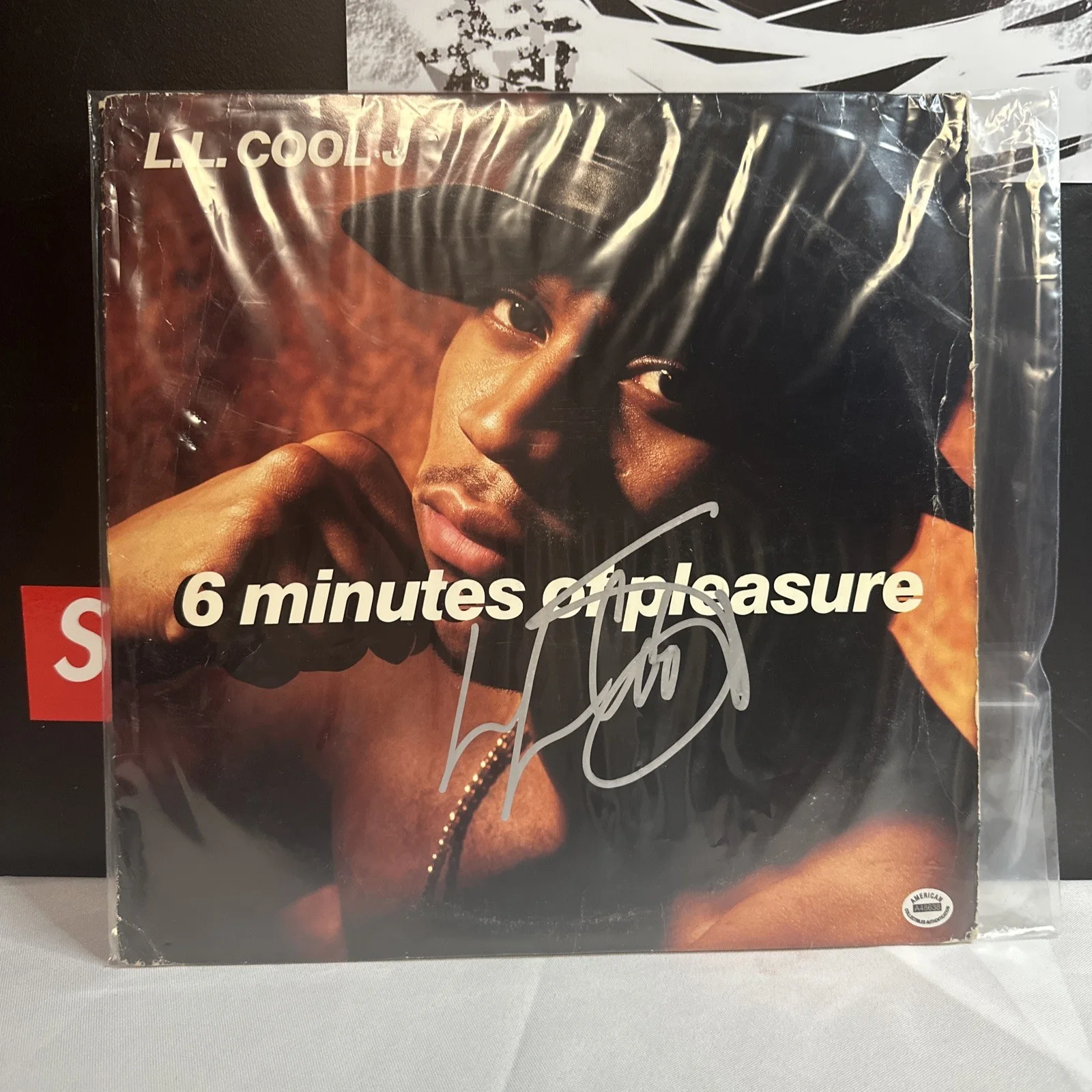 L.L Cool J - Signed Record Album Cover -With COA, image 2