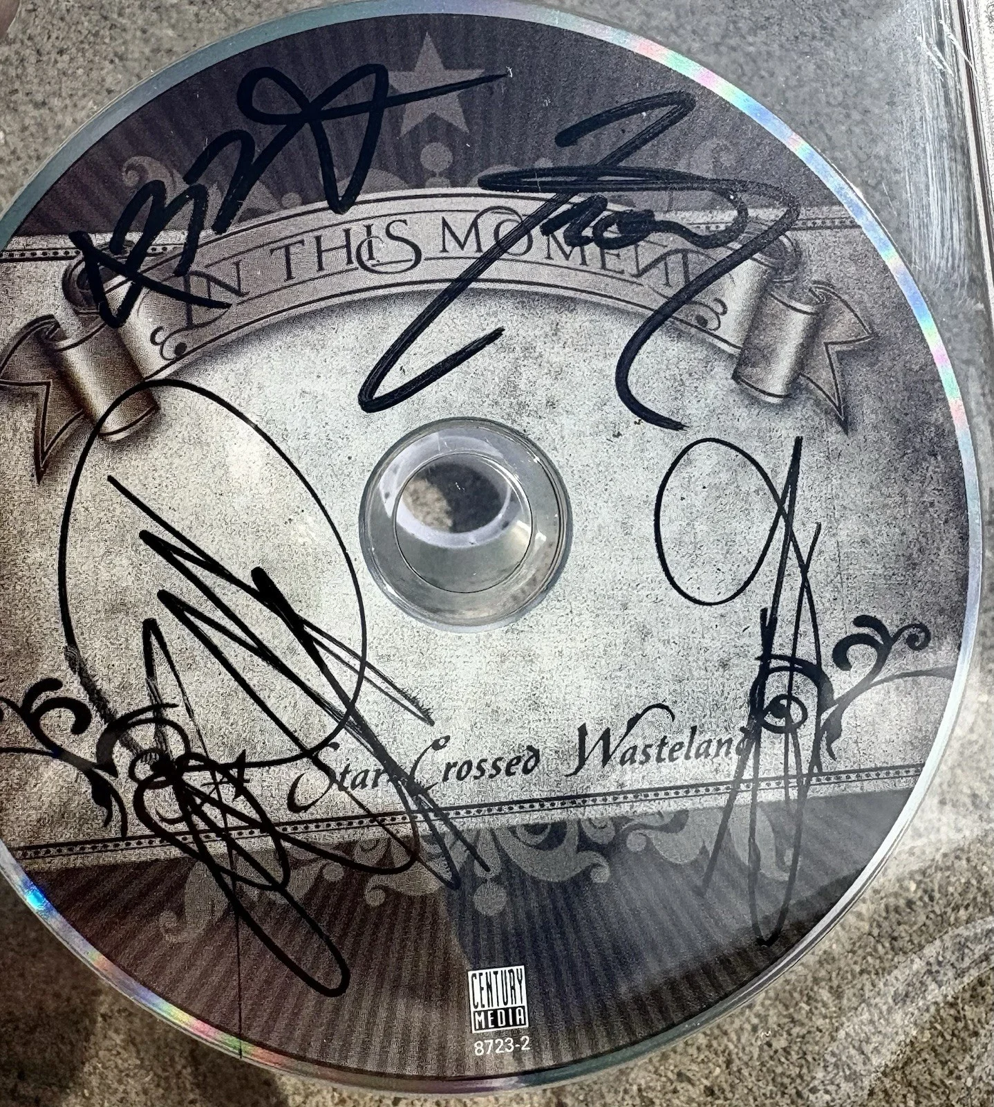 IN THIS MOMENT Band SIGNED PSA/DNA Auto Slabbed CD A Star Crossed Wasteland, изображение 2