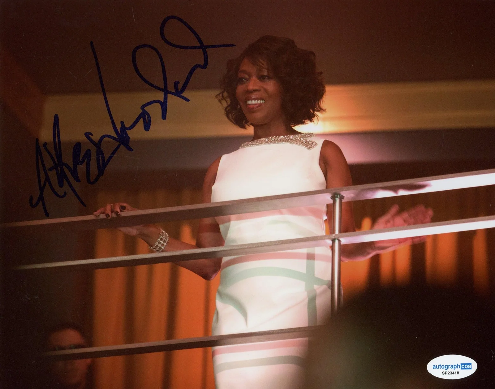 Alfre Woodard — Alfre Woodard "Luke Cage" AUTOGRAPH Signed 'Mariah Dillard' 8x10 Photo ACOA
