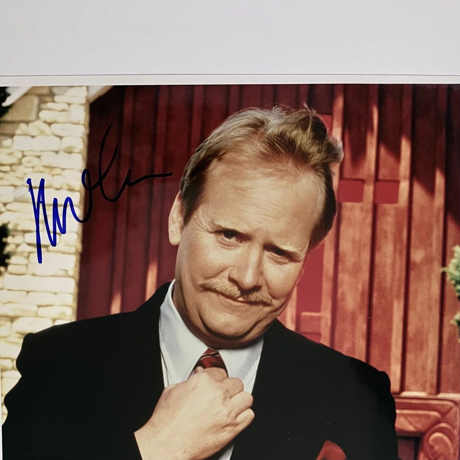 Martin Mull — MARTIN MULL Signed 8x10 Photo / ACTOR From ROSEANNE, Clue, TWO AND A HALF MEN, image 3
