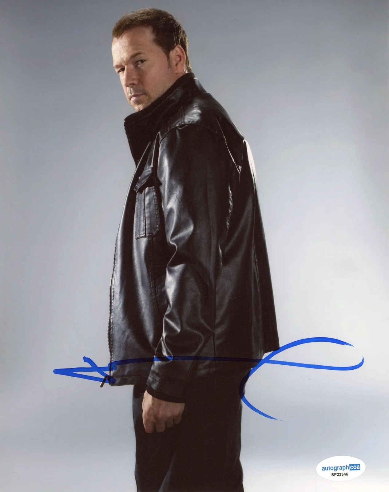 Donnie Wahlberg — Donnie Wahlberg "Blue Bloods" AUTOGRAPH Signed 'Danny Reagan' 8x10 Photo C ACOA