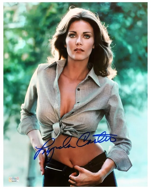 Lynda Carter — Lynda Carter autographed signed 11 x 14 - 1976 Bobbie Jo and the Outlaw movie !, изображение 2