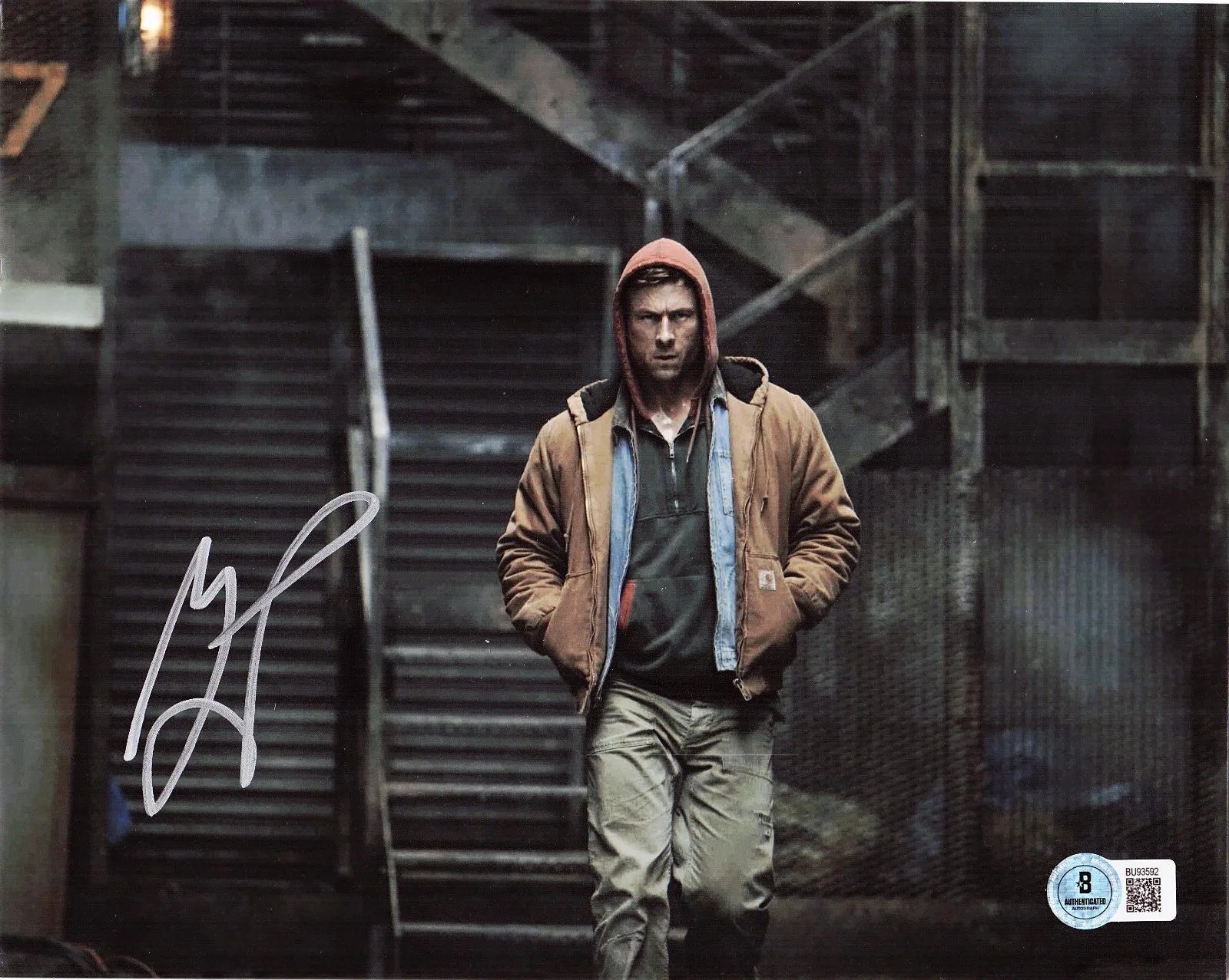 Glen Powell — Glen Powell Signed 8x10 Photo The Running Man Authentic Autograph Beckett