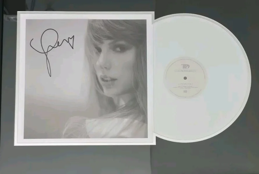 Taylor Swift Signed Framed 18x24 The Tortured Poets Department Vinyl Art Card, изображение 2