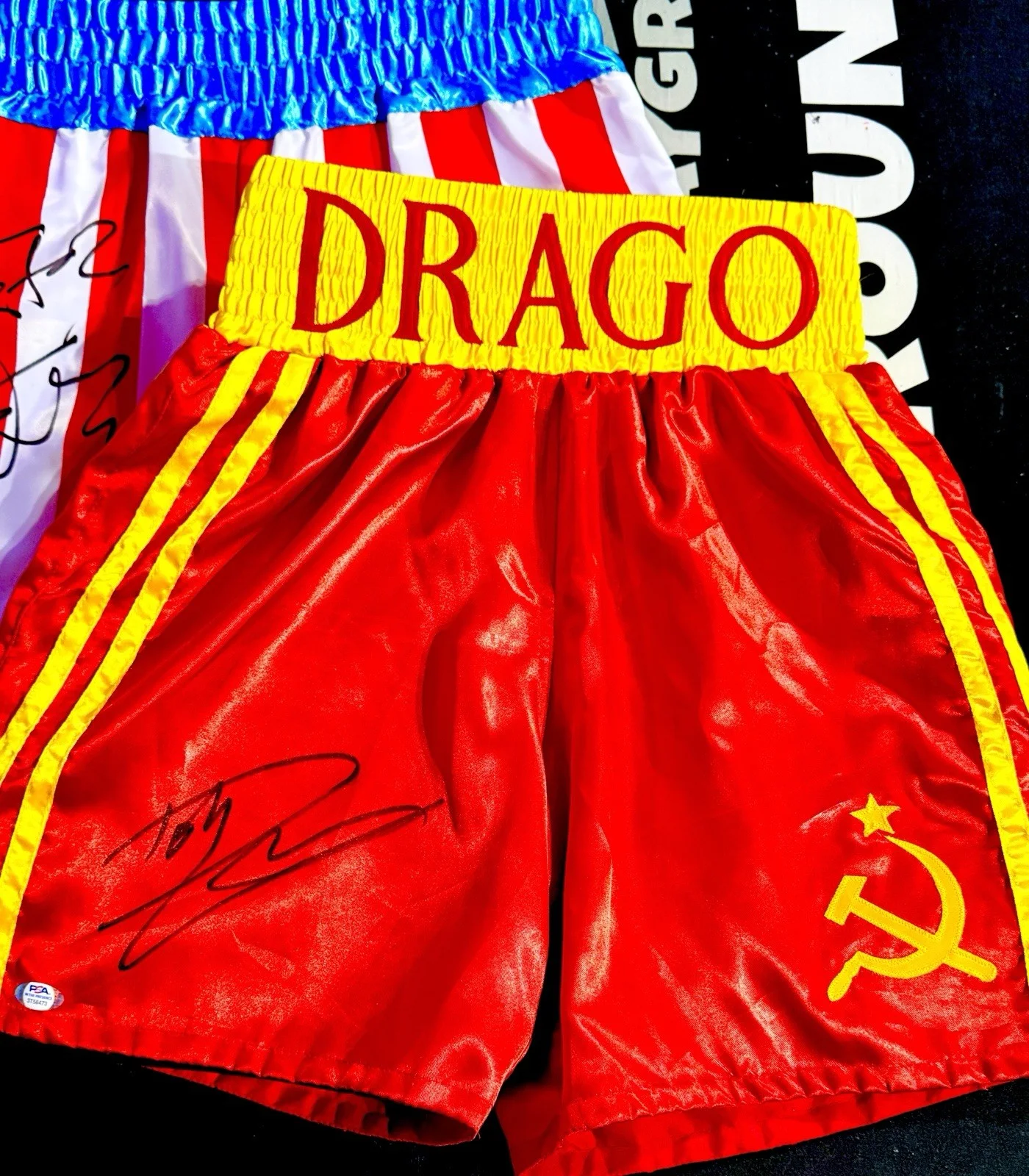 Sylvester Stallone, Dolph Lundgren — Sylvester Stallone Dolph Lundgren Signed Trunks Rocky IV Beckett And PSA COA, image 5