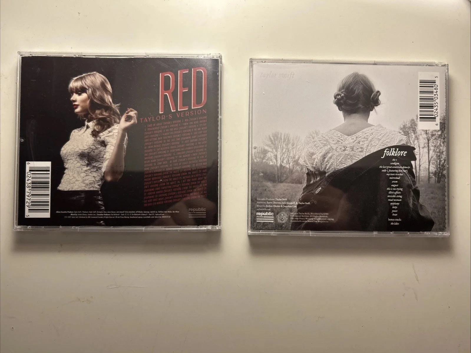 Taylor Swift SIGNED CD Red (Taylor’s version) & Folklore Heart Signature Bundle, image 4