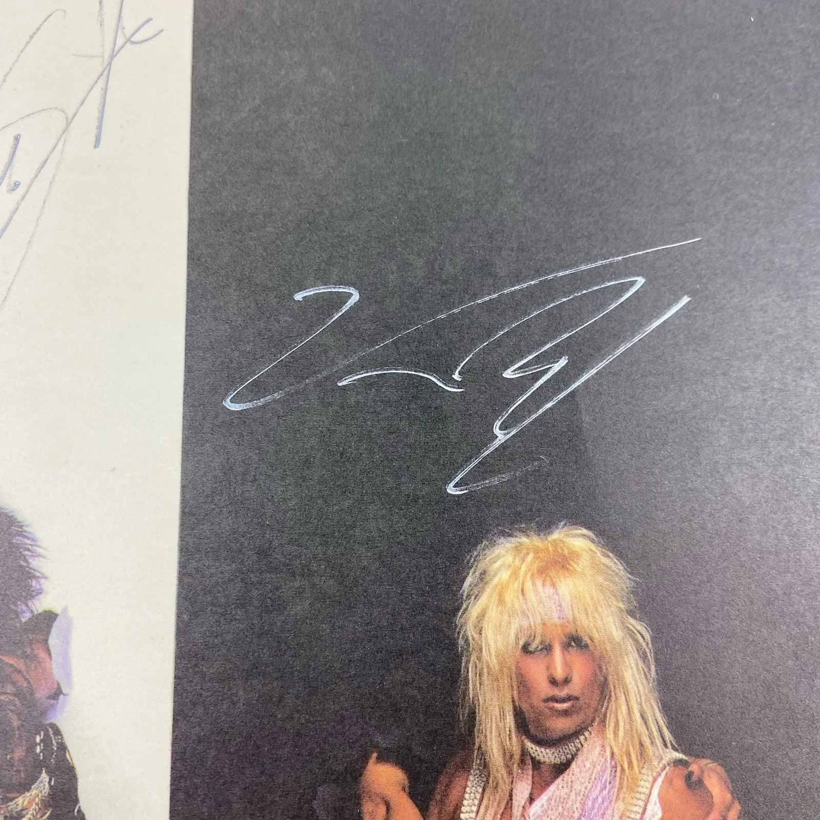 MOTLEY CRUE Signed THEATRE OF PAIN Promo Record by ALL 4 NIKKI TOMMY VINCE MICK, изображение 3