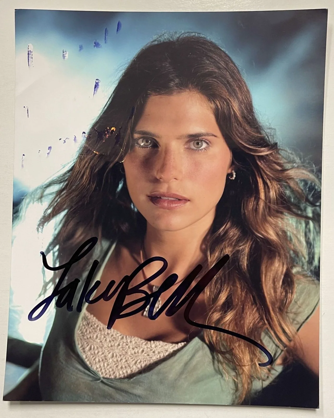 Lake Bell — Lake Bell Signed Autographed Glossy 8x10 Photo