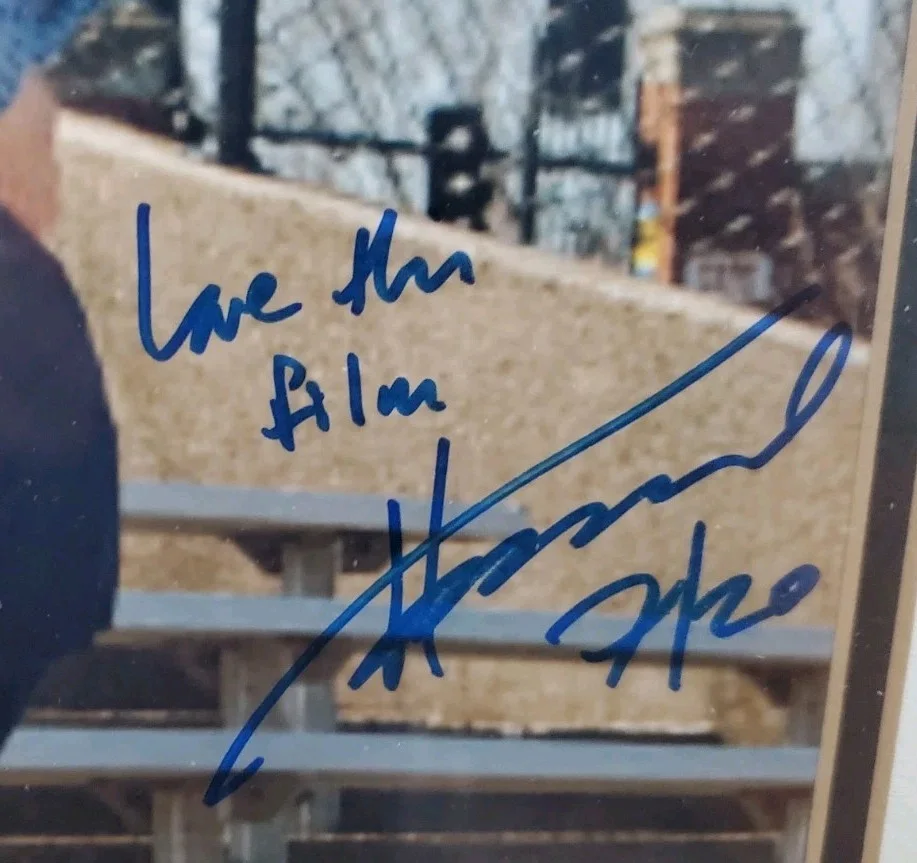 Henry Winkler — NICE FRAMED & MATTED Henry Winkler "Here Comes The Boom" 8x10 Photo JSA COA, изображение 2