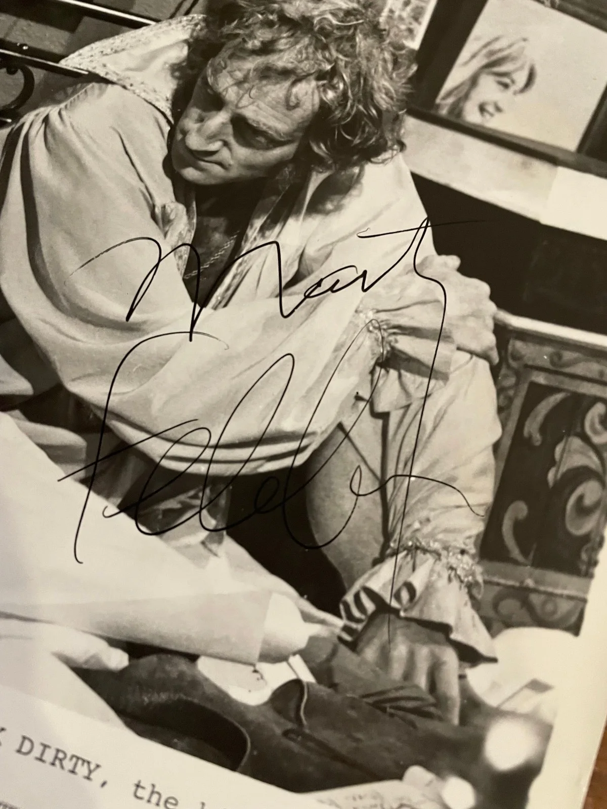 Marty Feldman — Marty Feldman Signed Autograph Signature 10x8 Vintage Think Dirty Photograph COA, изображение 2