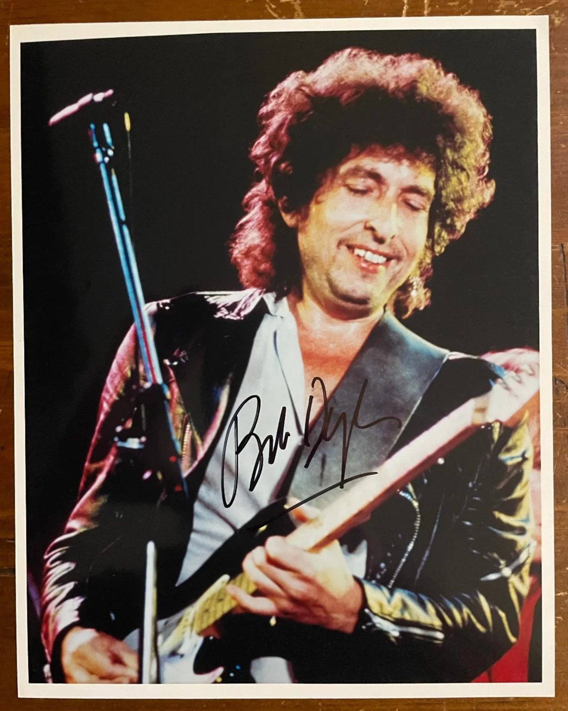 Bob Dylan — Bob Dylan Signed Autograph Signature 8x10 Color Glossy Photograph