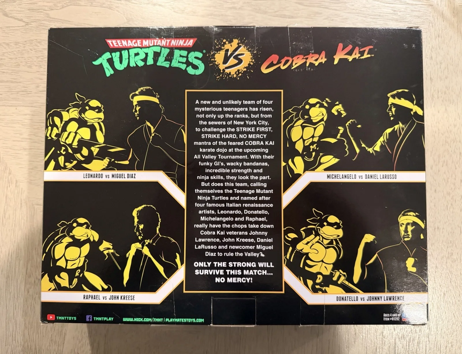 Martin Kove — John Kreese Martin Kove Signed COBRA KAI TMNT Dual Figures WWOC Sticker, изображение 4