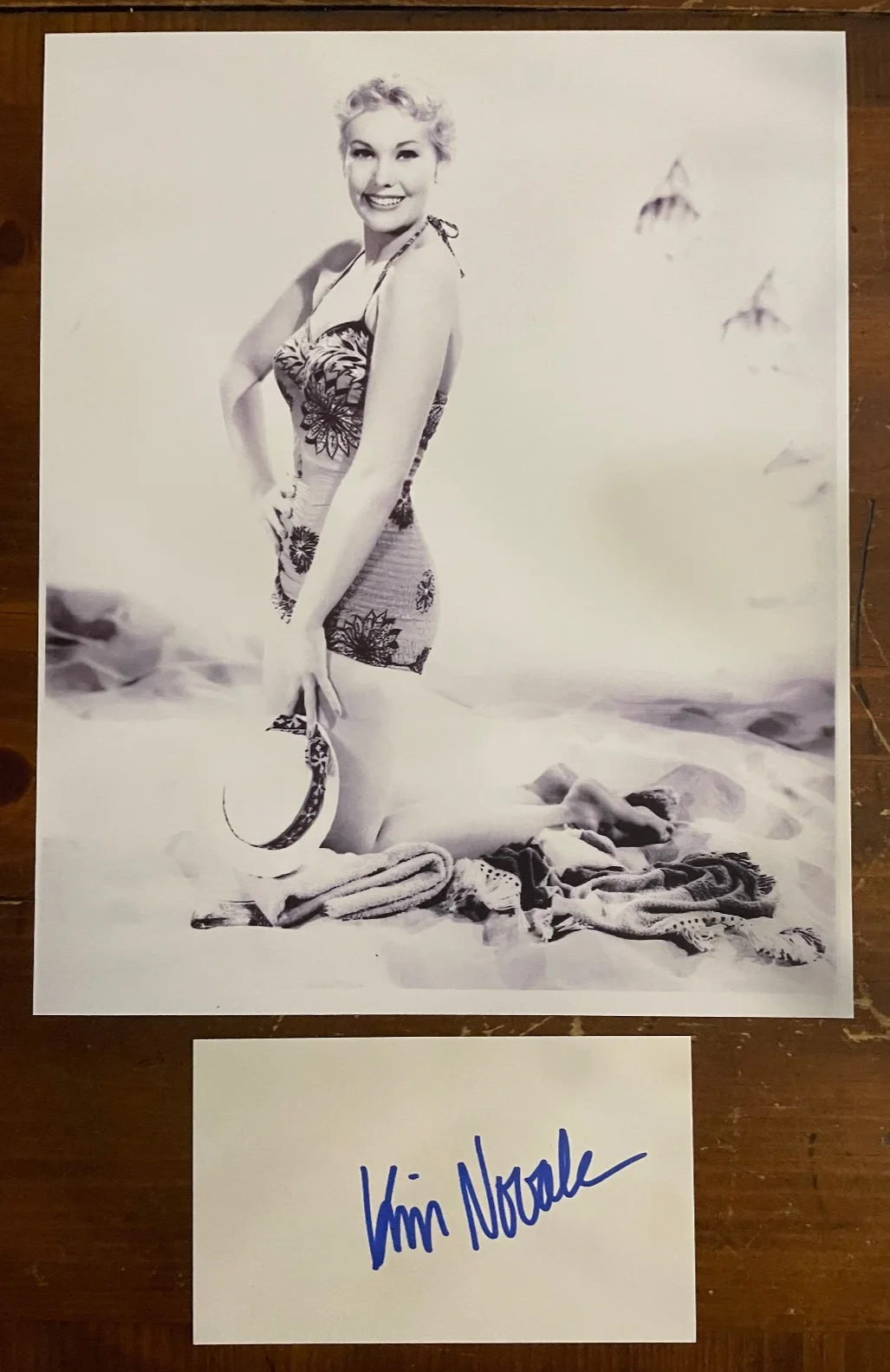 Kim Novak — Kim Novak Signed Autograph 3x5 Index Card with 8x10 B&W Glossy Photograph