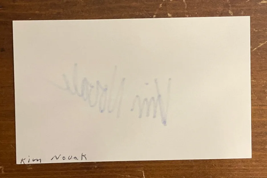 Kim Novak — Kim Novak Signed Autograph 3x5 Index Card with 8x10 B&W Glossy Photograph, изображение 3