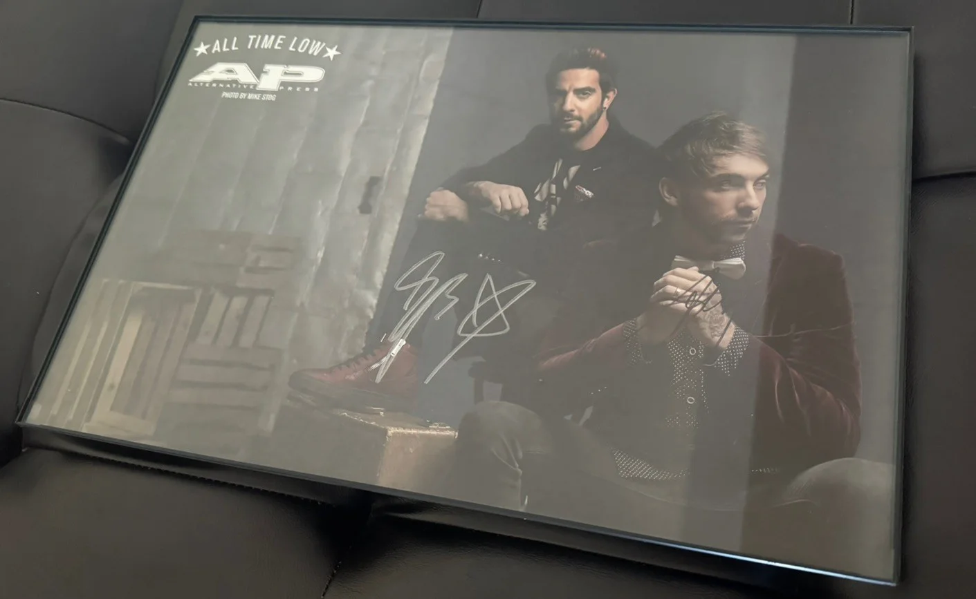 ALL TIME LOW SIGNED AUTOGRAPHED SIGNED POSTER 11x17, image 2