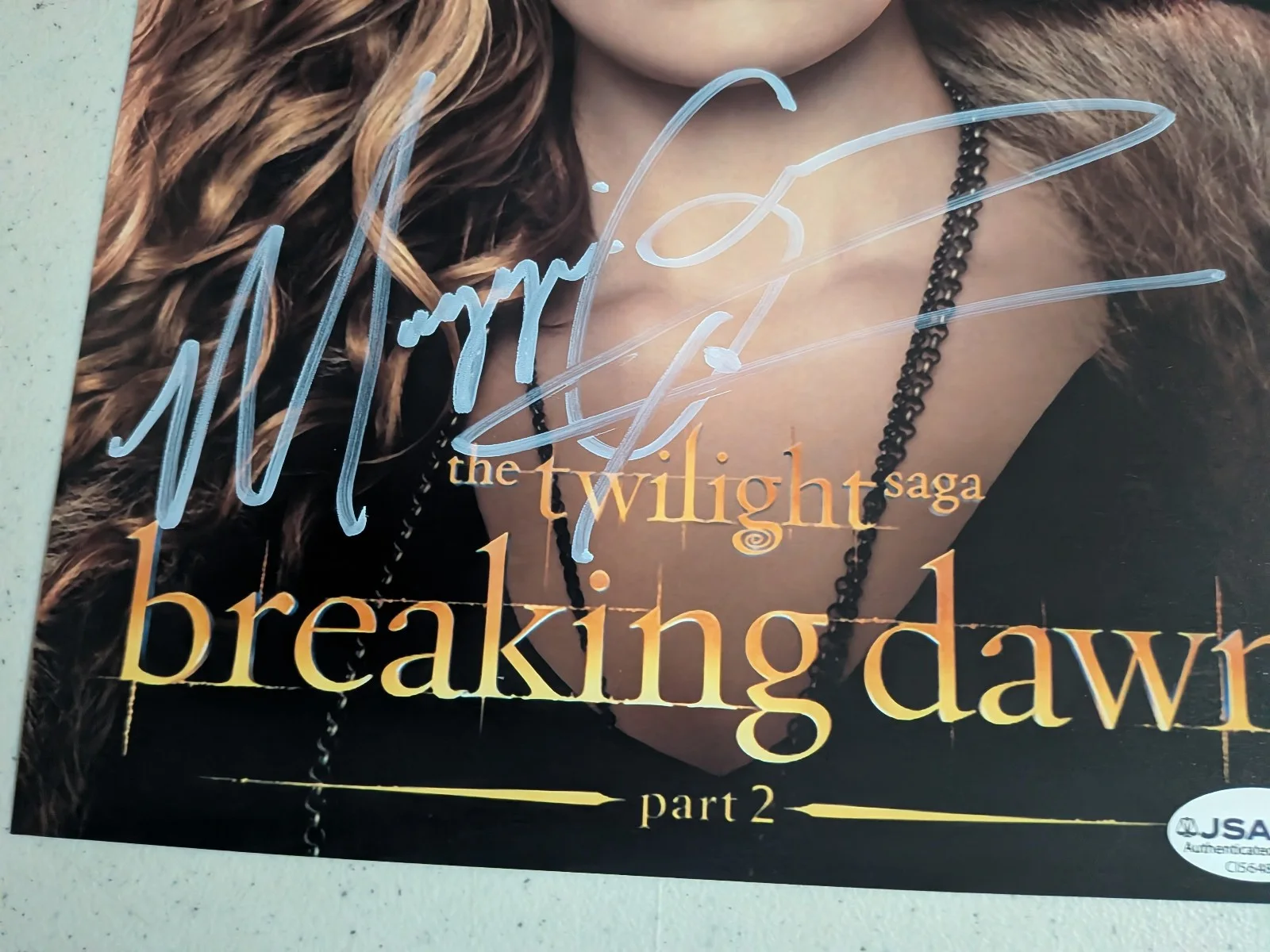 MAGGIE GRACE Signed 8x10 PHOTO Twilight Saga Breaking Dawn Irina Denali JSA COA, image 2