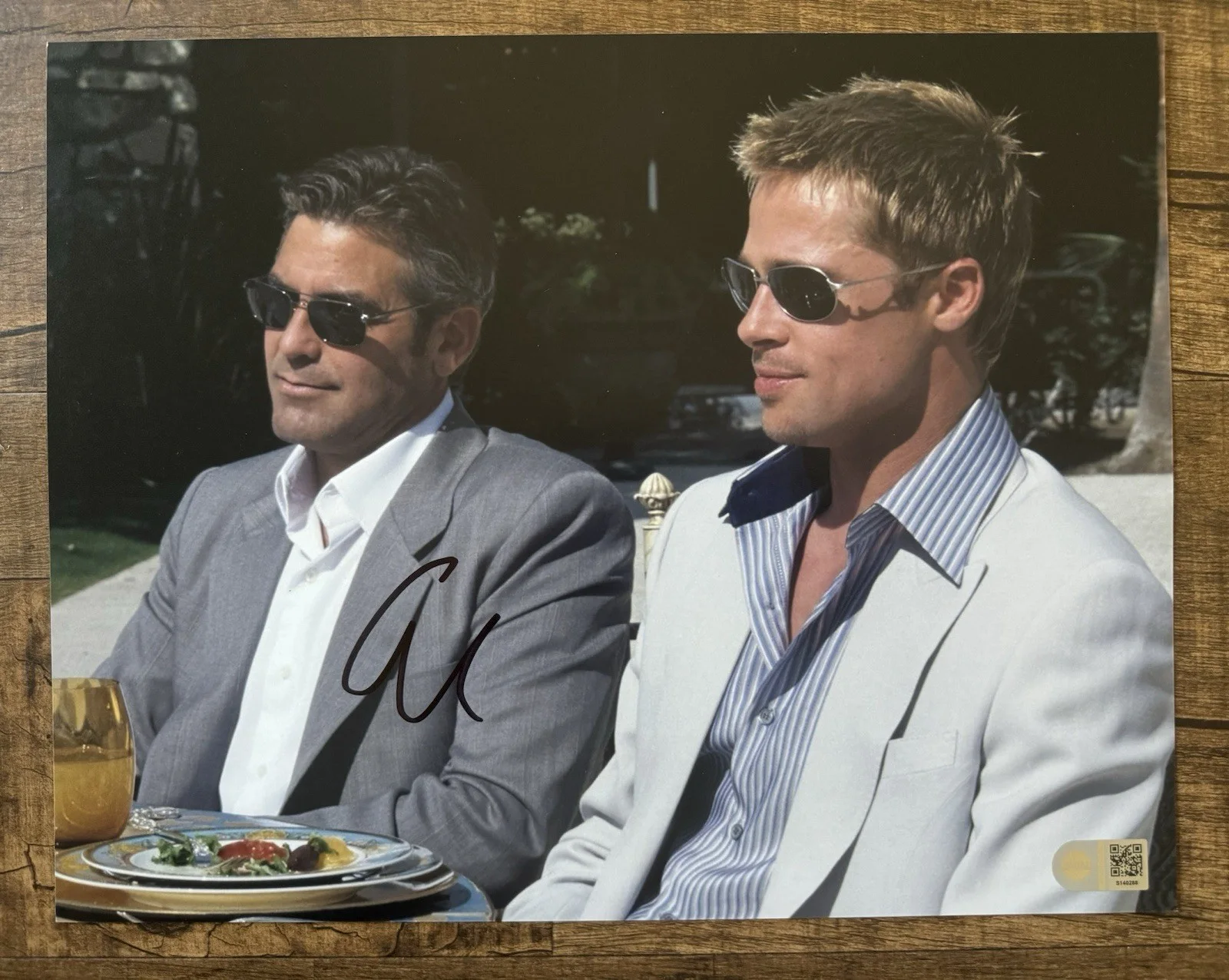 George Clooney — GEORGE CLOONEY SIGNED 11x14 PHOTO OCEANS ELEVEN AUTOGRAPH SWAU COA 2