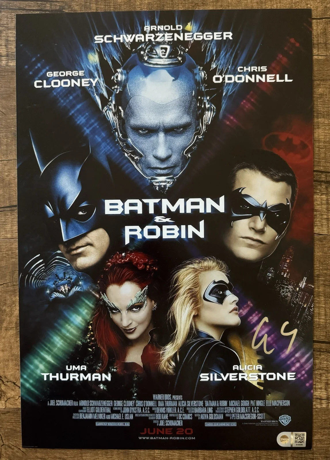 George Clooney — GEORGE CLOONEY SIGNED 12X18 PHOTO BATMAN & ROBIN AUTOGRAPH SWAU COA