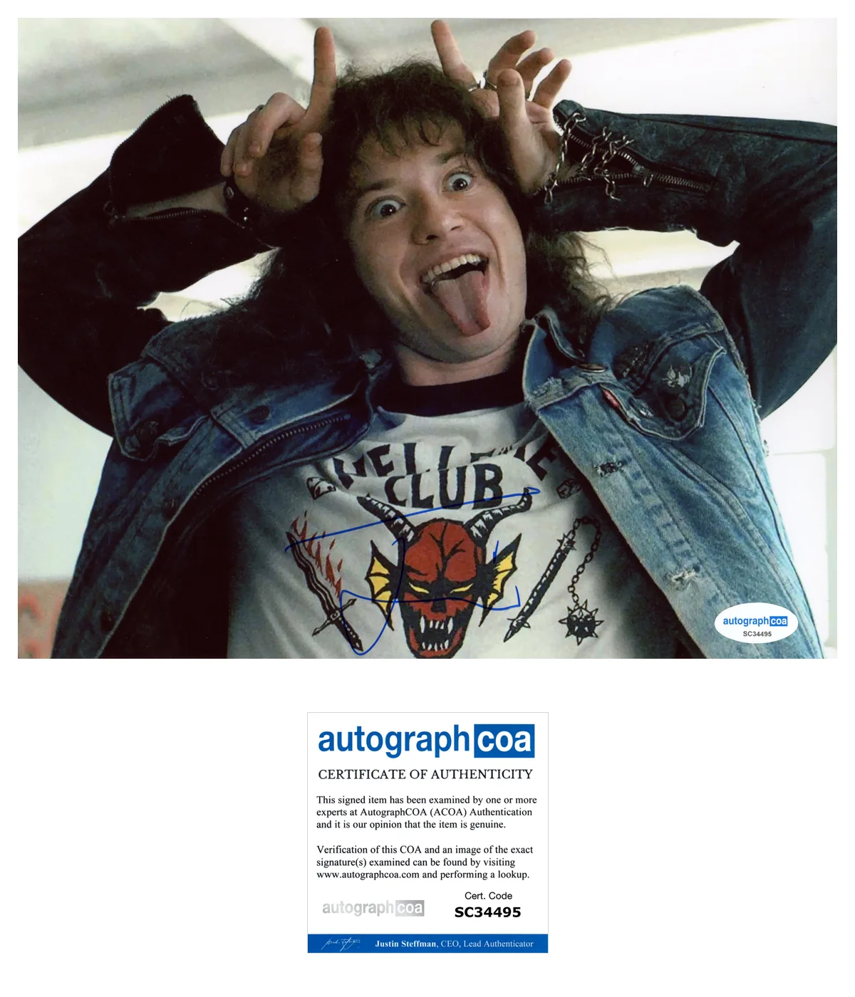 JOSEPH QUINN — Joseph Quinn signed "STRANGER THINGS" 8x10 Photo FANTASTIC FOUR Eddie ACOA COA
