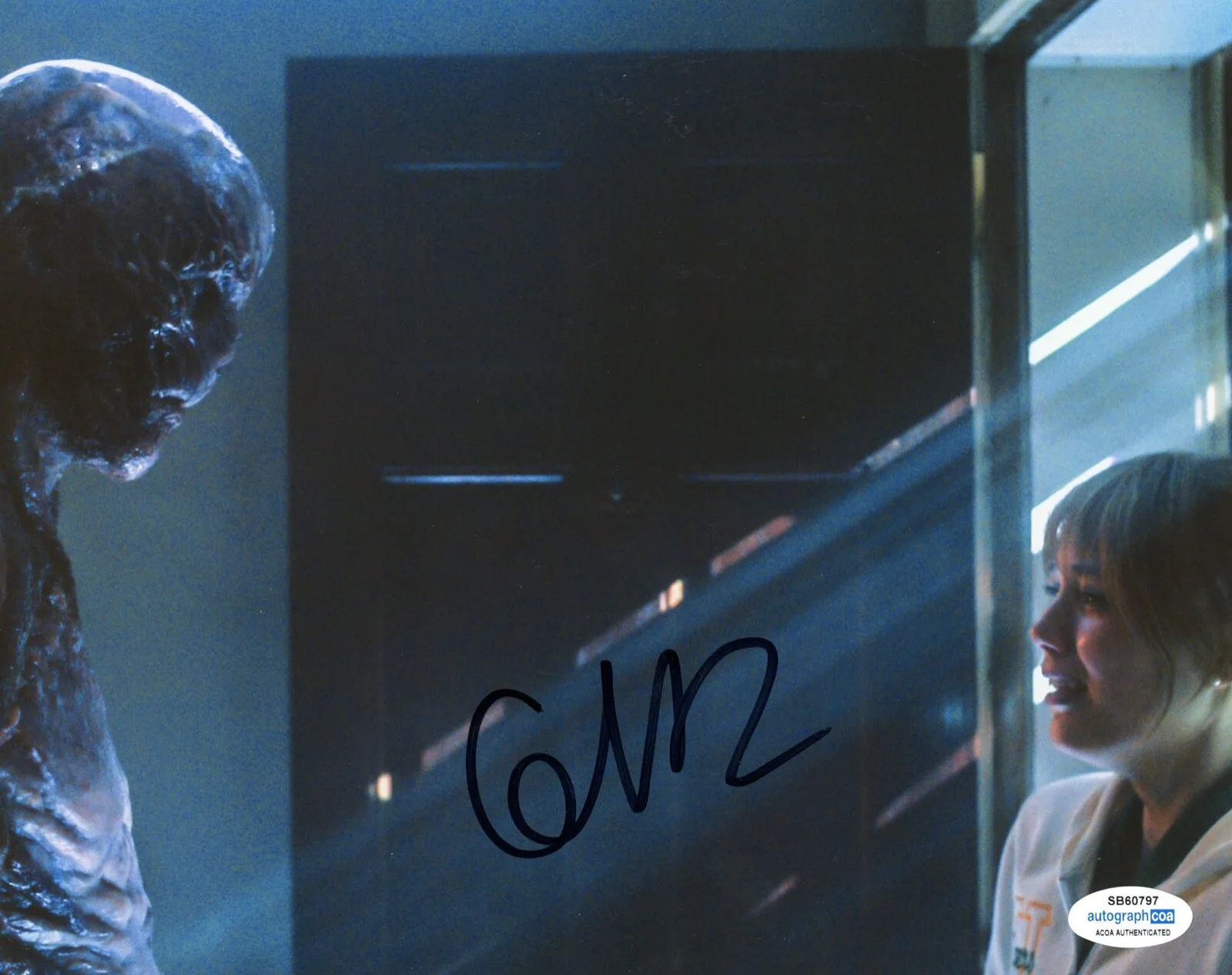 GRACE VAN DIEN — Grace Van Dien signed "STRANGER THINGS" 8x10 Photo f PROOF Rare Chrissy ACOA COA, image 3