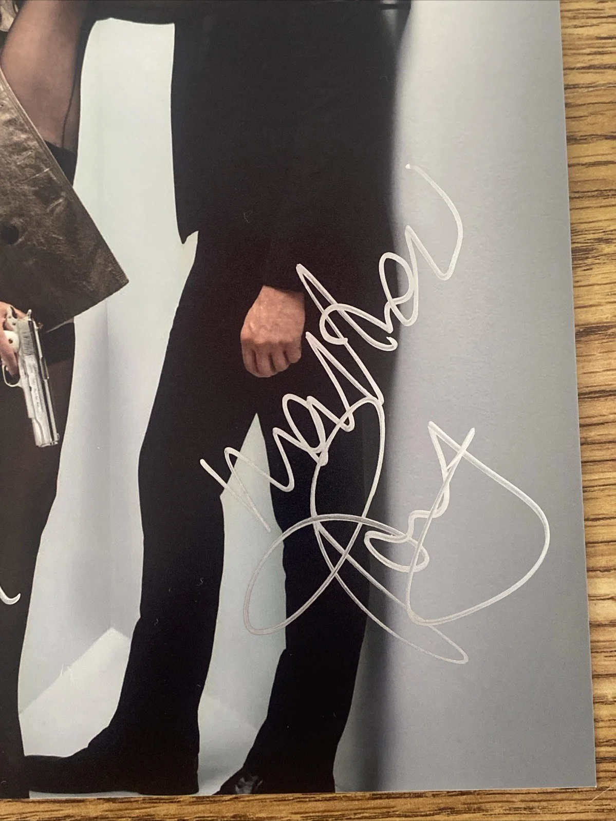 Keri Russell, Matthew Rhys — Keri Russell & Matthew Rhys Autographed 8x10 GQ Photo The Americans, изображение 3