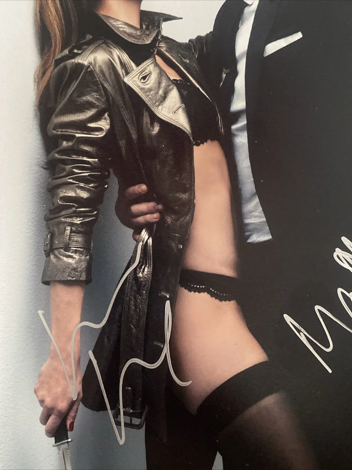 Keri Russell, Matthew Rhys — Keri Russell & Matthew Rhys Autographed 8x10 GQ Photo The Americans, изображение 2