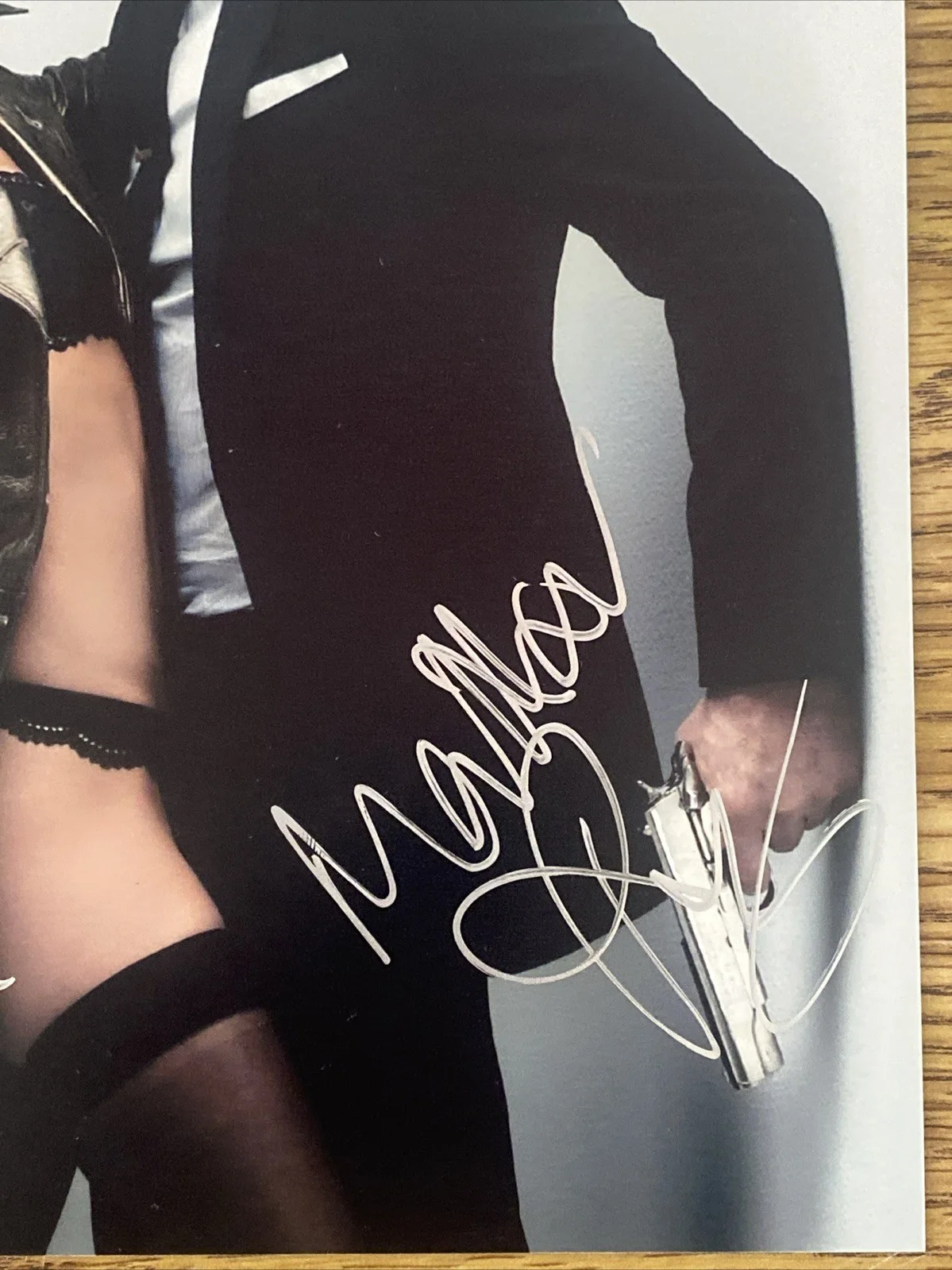 Keri Russell, Matthew Rhys — Keri Russell & Matthew Rhys Autographed 8x10 GQ Photo The Americans, изображение 3