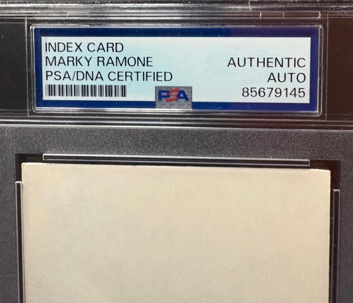 Marky Ramone — MARKY RAMONE SIGNED INDEX CARD PSA ENCAPSULATED THE RAMONES POISON HEART RARE, image 2